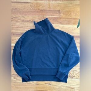 LULULEMON BLACK SIZE 4 SOFTSTREME TURTLE NECK PULL OVER